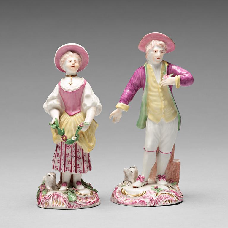 FIGURINER, två stycken, mjukt porslin. Marieberg, 1700-tal.