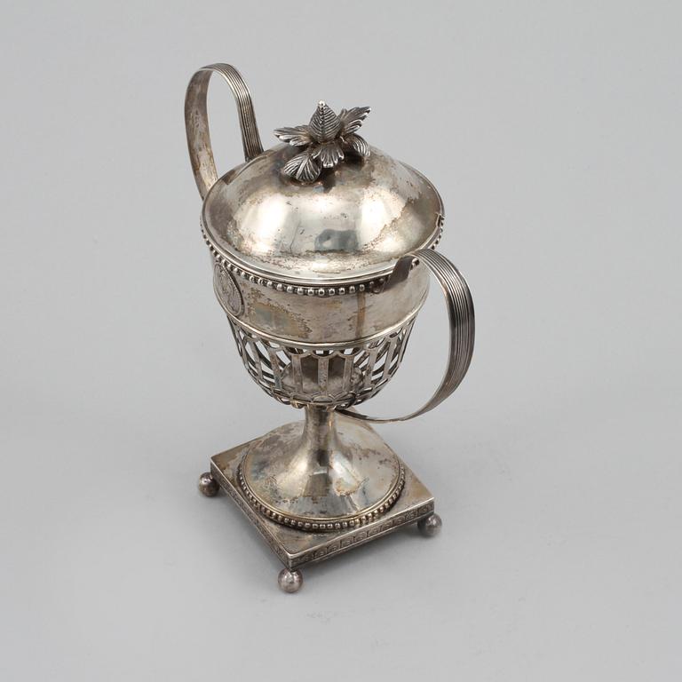 SOCKERSKÅL, silver, Sven Pihlgren, Jönköping, 1799. Vikt 225 g.