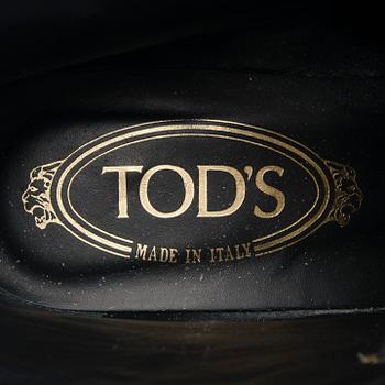 SKOR, Tod's.