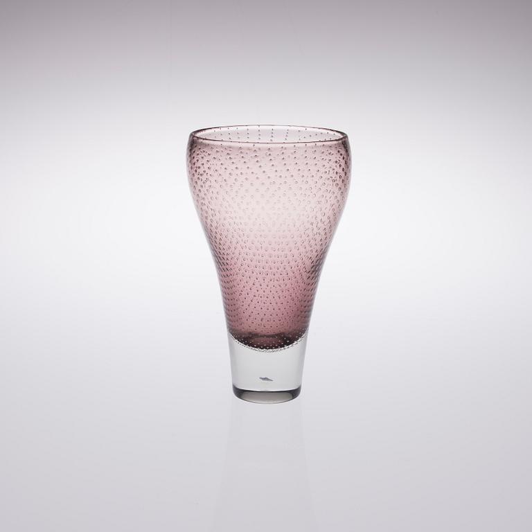 GUNNEL NYMAN, VAS, glas, signerad G. Nyman Nuutajärvi Nötsjö.