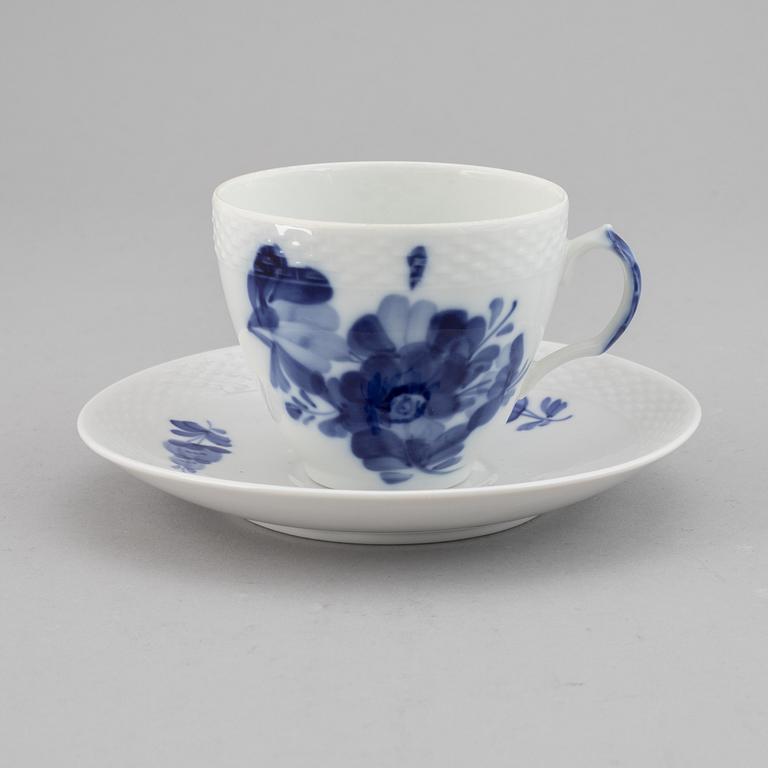 A Royal Copenhagen 'Blå Blomst' porcelaine set (47 pc).