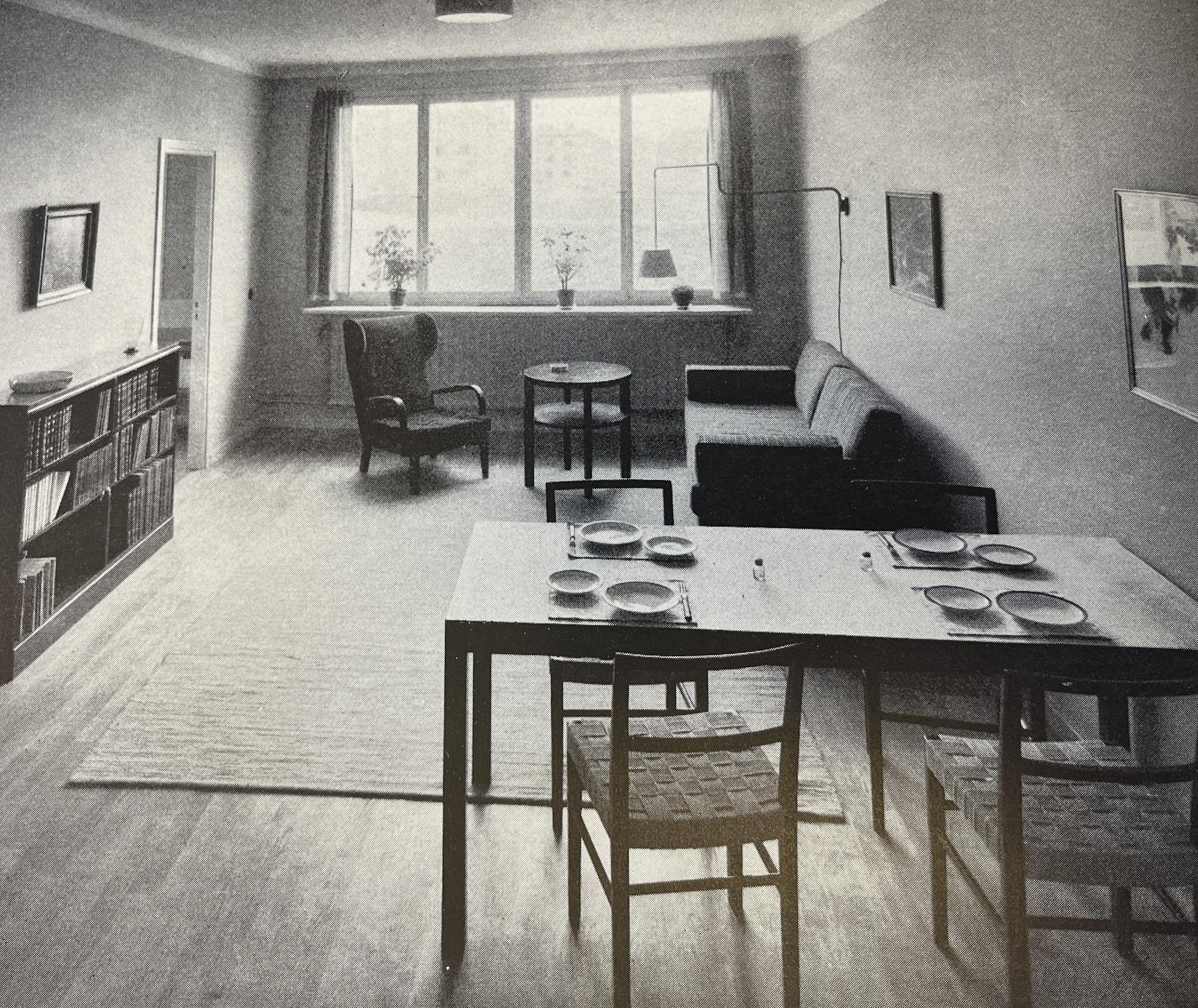 Kooperativa Förbundets Arkitektkontor, a pair of armchairs, executed by Gemla, Diö, 1930s.