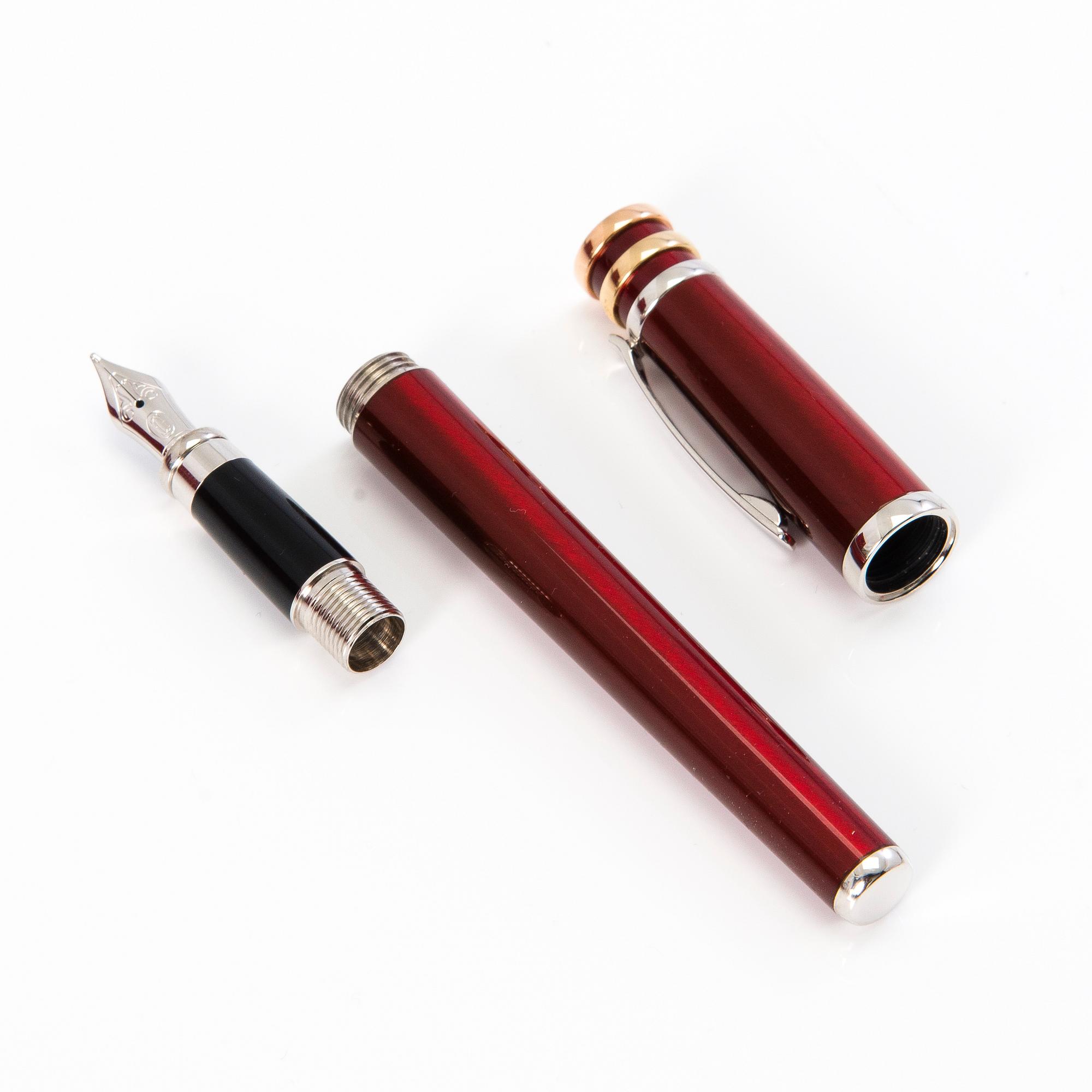 CARTIER Trinity Red and Silver Fountain Ben.