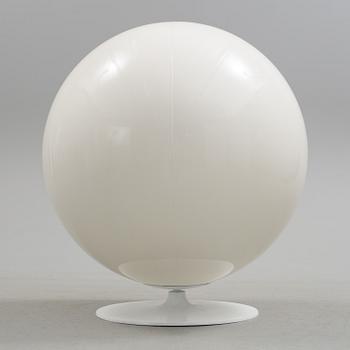 An Eero Aarnio 'Ball chair', Asko, Finland.