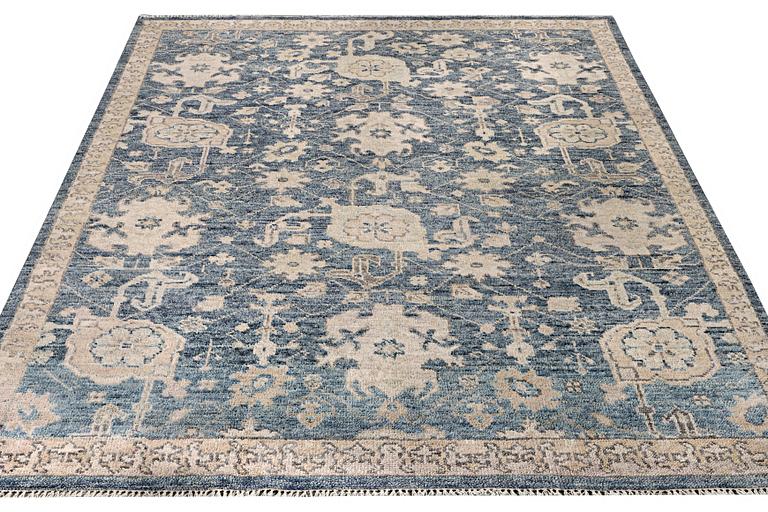 Matta, med sk. Mamlukdesign, ca 307 x 253 cm.