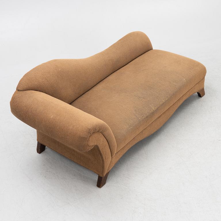 A chaise longue, late 20th/21st Century.