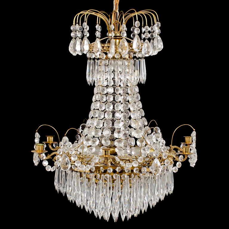 LJUSKRONA, gustaviansk stil, 1900-talets andra hälft. Höjd 65 cm.