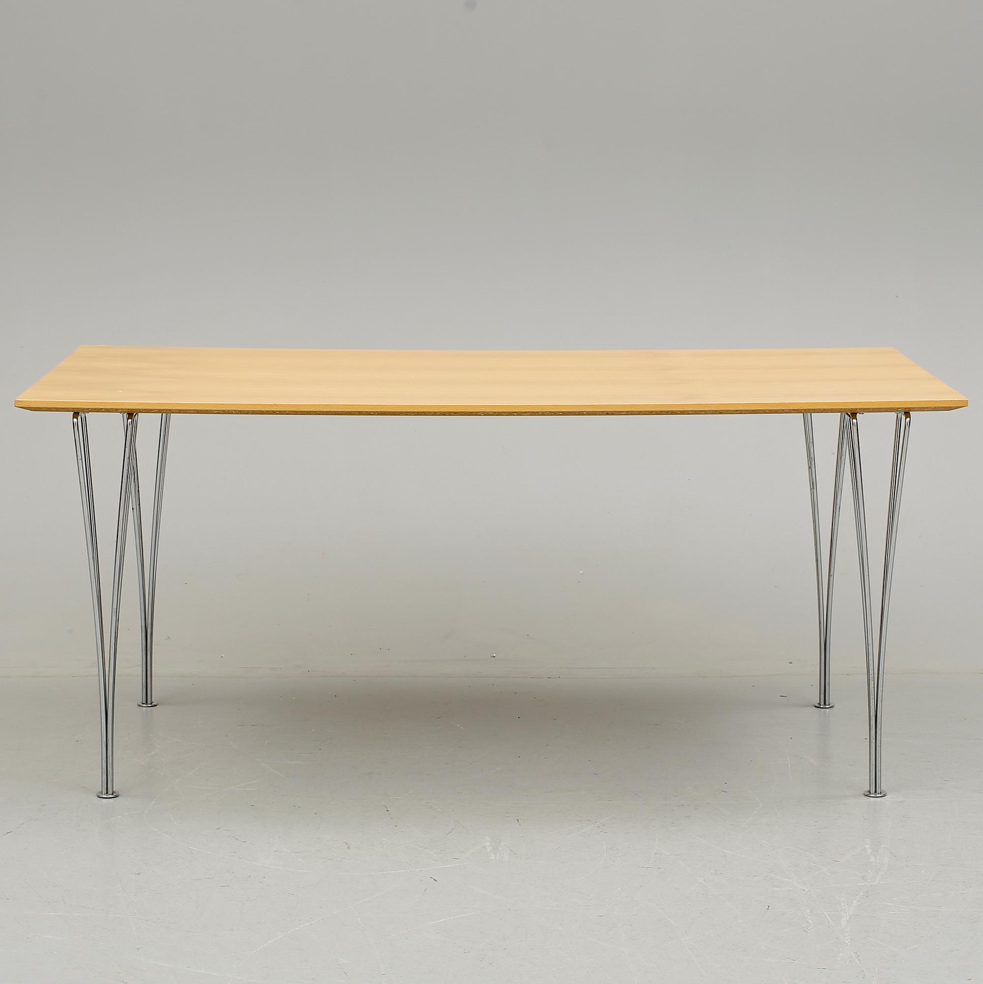 SKRIVBORD, Bruno Mathsson & Piet Hein, för Fritz Hansen.