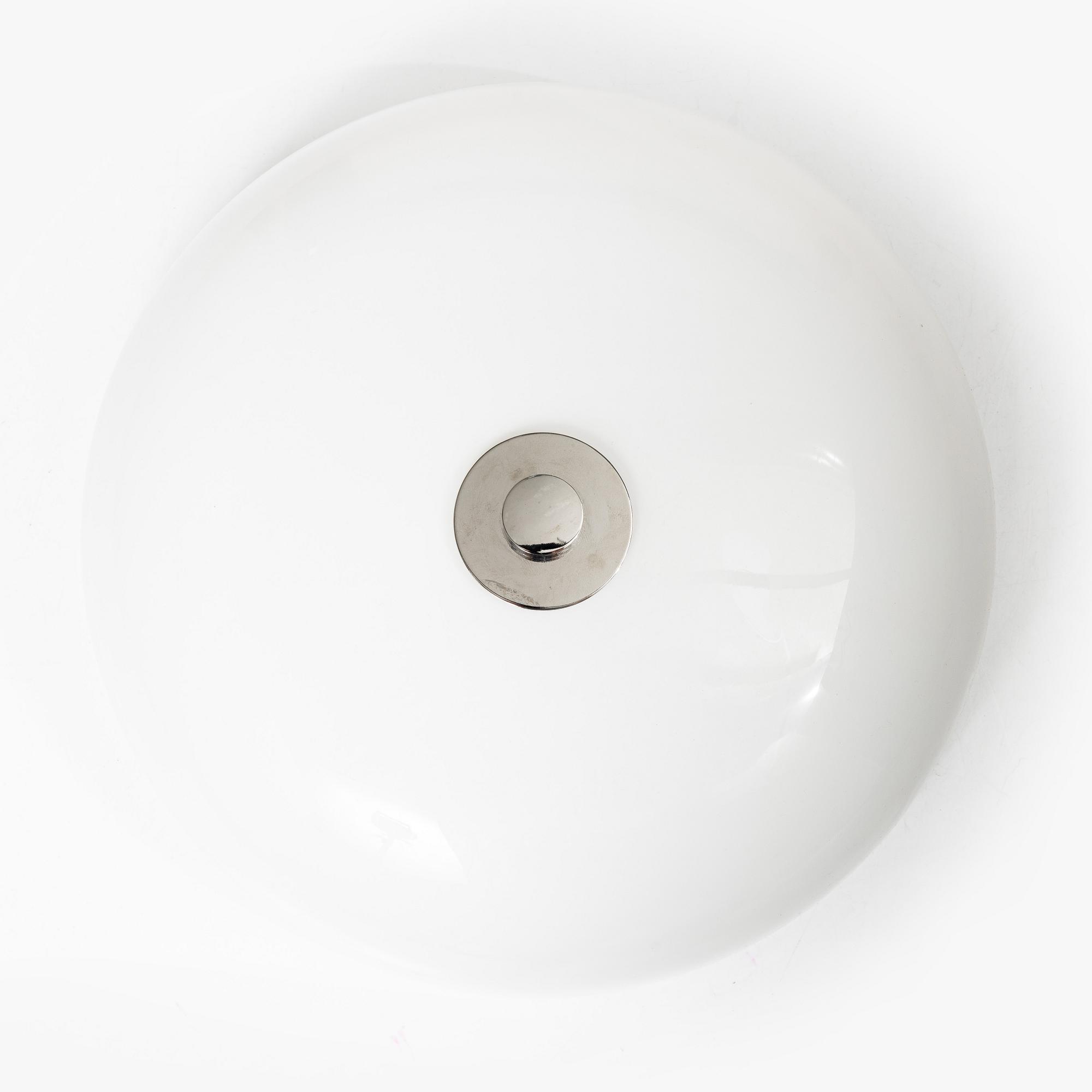 Gunnar Asplund, a GA3 wall lamp, Blond, contemporary production.