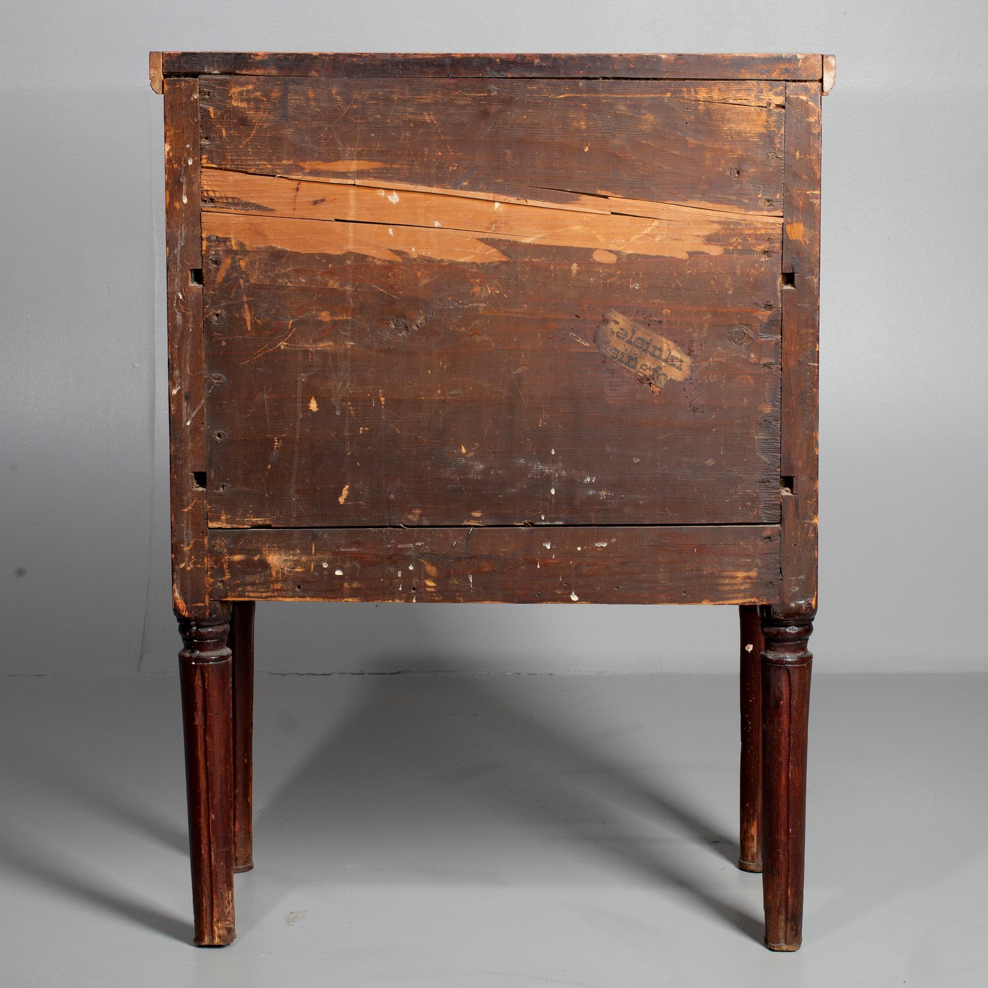 POTTSKÅP, gustaviansk 1700/1800-tal, betsad björk, möjligen Finland.