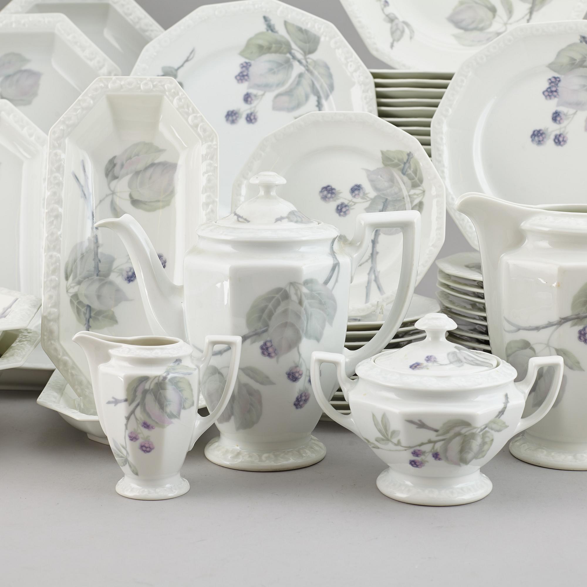 A Rosenthal, Maria Björnbär dinner service, 20th Century. (73 pieces).