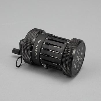 RÄKNEMASKIN, Curta, Contina AG Mauren, Lichtenstein, 1900-talets mitt.