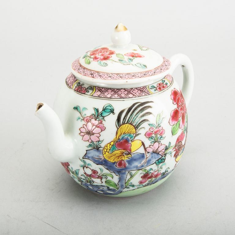 A Chinese Qianlong pocelain teapot in famille rose colours.