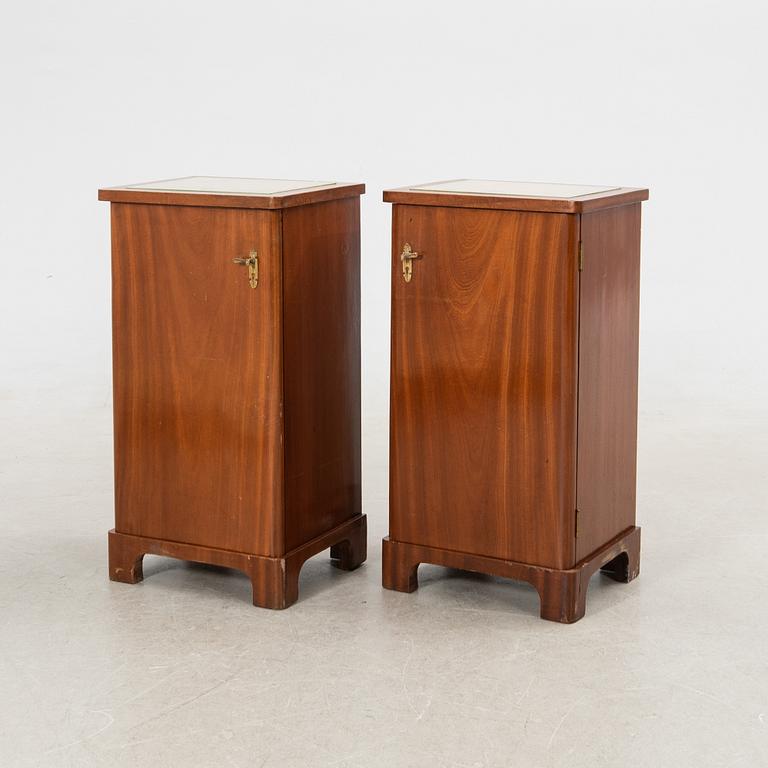 Sängbord, ett par, 1900-talets första hälft.