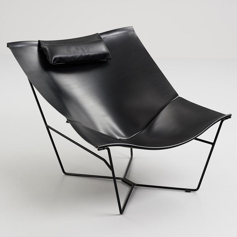 A 'Semana Chair No. 501' chair by David Weeks, Habitat.