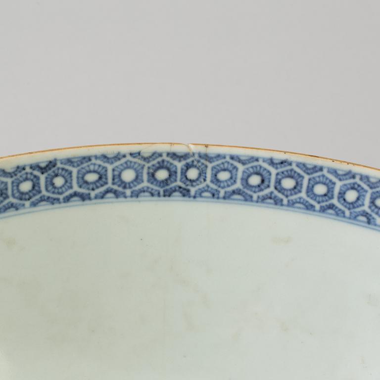 BÅLSKÅL, porslin, Kina, Qianlong (1736-95).