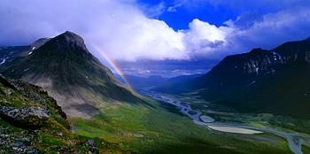 19. FOTOGRAFI, "Rapaselet i Sarek, Augusti". Ur serien Lapplands fjällvärld av Claes Grundsten. Skänkt av konstnären.