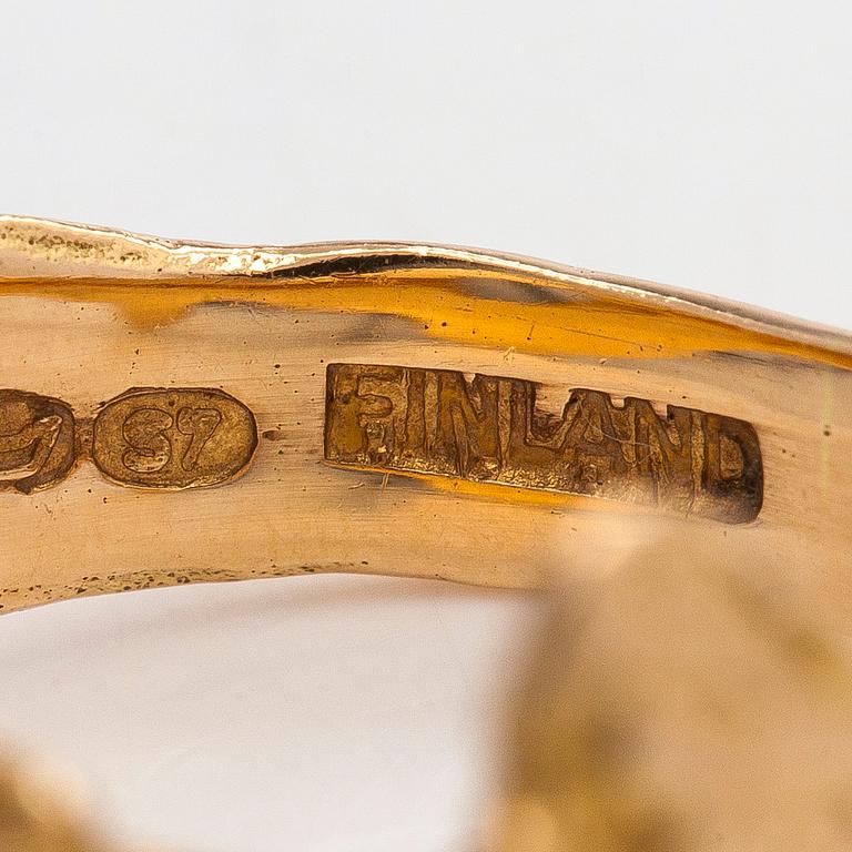 Björn Weckström, a 14K gold ring with a cultured pearl for Lapponia 1971.