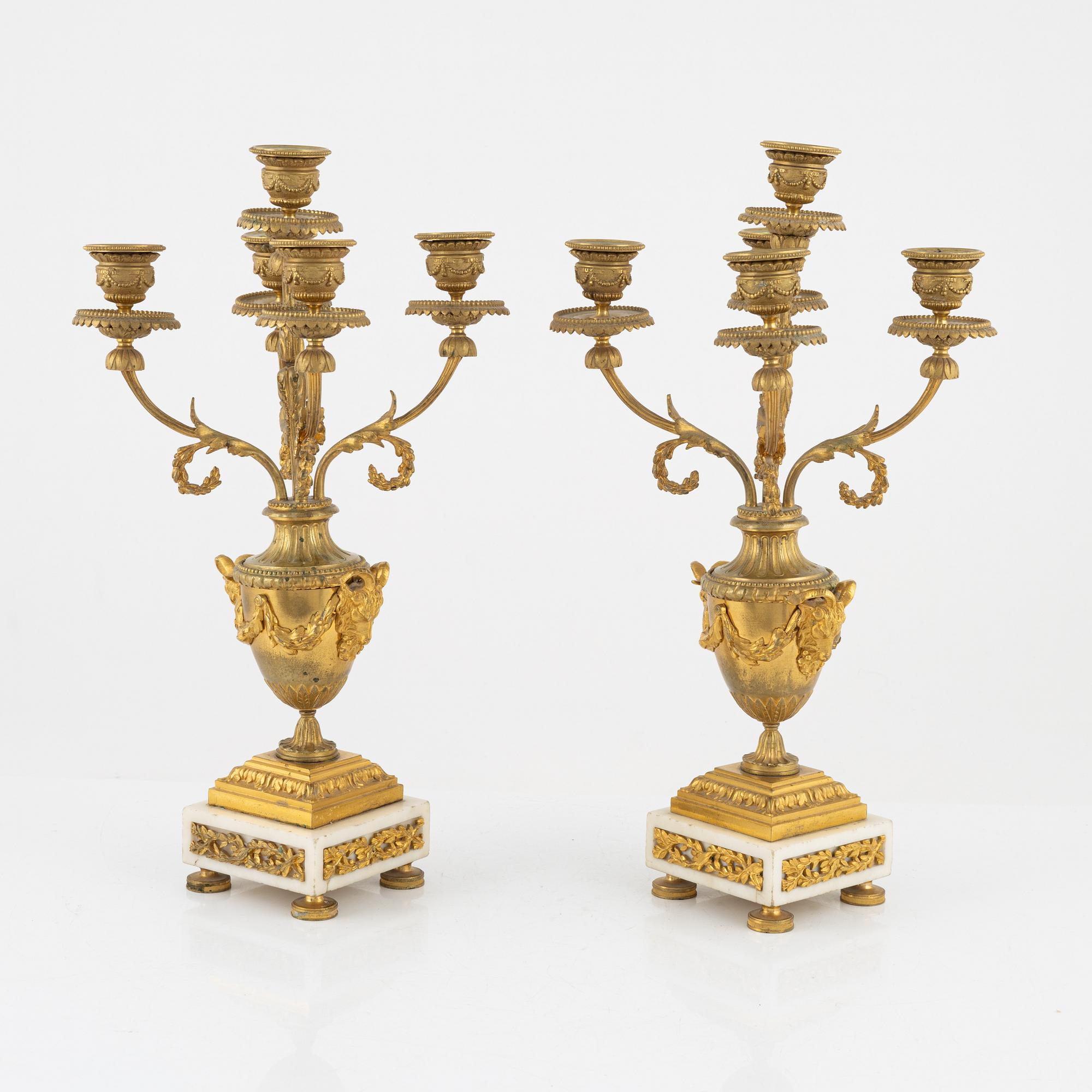 Kandelabrar, ett par, Louis XVI-stil, tidigt 1900-tal.