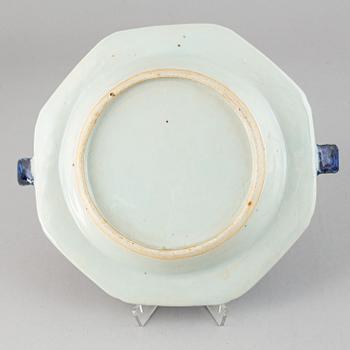 A set of three blue and white hot water plates, Qing dynasty, circa 1800.