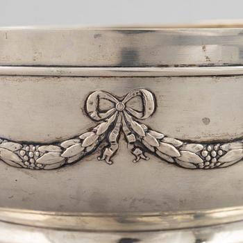 A Swedish Silver Bowl, mark of C.G. Hallberg, Stockholm circa 1920.