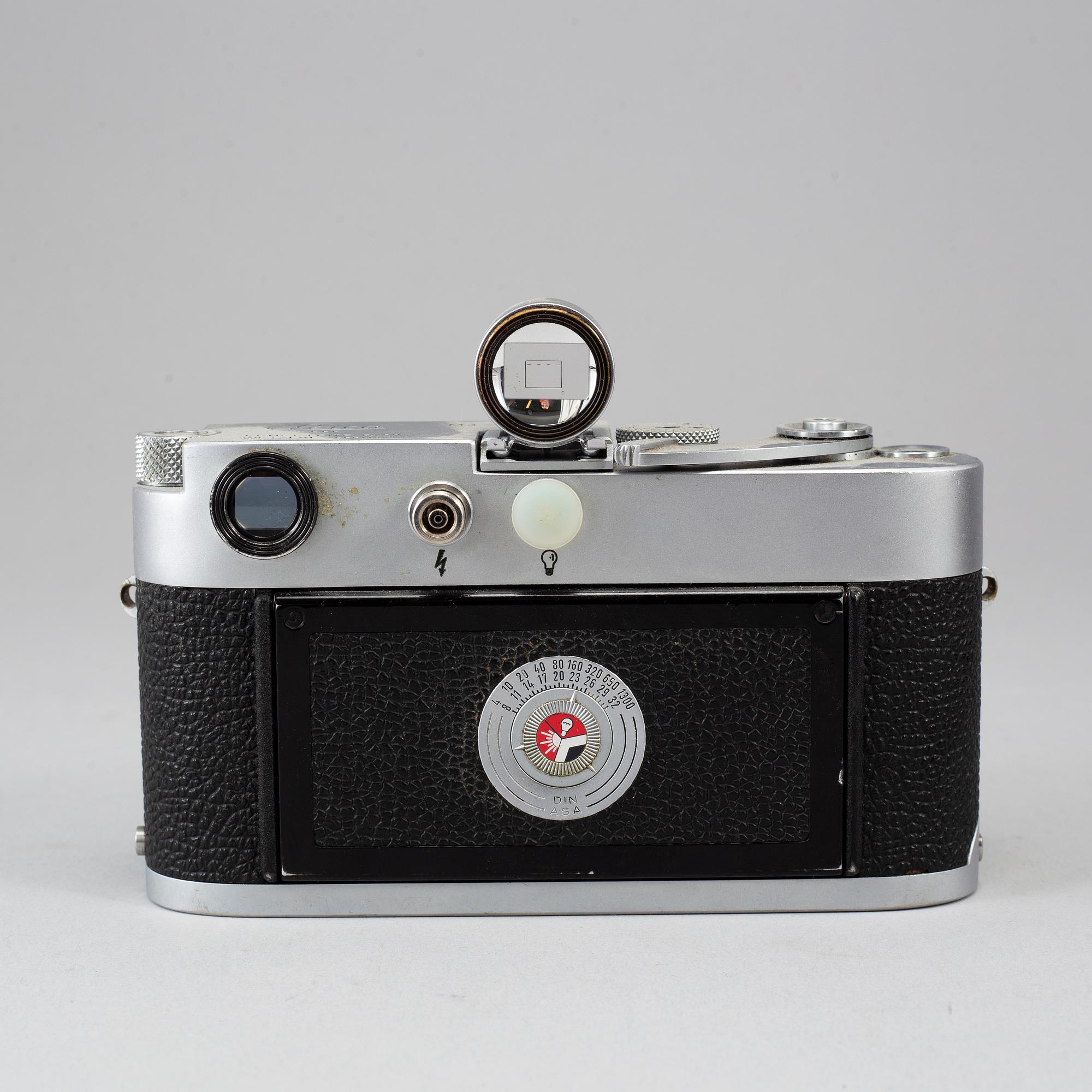 KAMERA, LEICA M3, nr 1088285, 1963. Wetzlar, Tyskland. Med Summicron f=5 cm 1:2 nr 1190802.