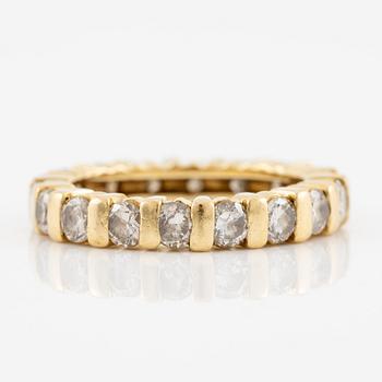 Ring of full alliance gold set with round brilliant-cut diamonds.