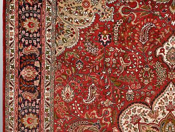A part silk Tabriz carpet, sk 40 radj, ca 300 x 203 cm.