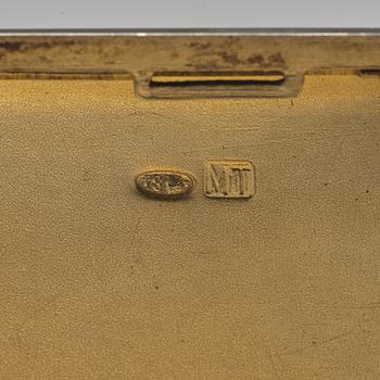 A Russian early 20th century parcel-gilt silver cigarette case, unidentified makers mark, Moscow 1908-1917.