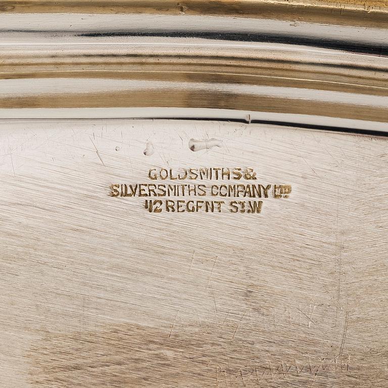 Tarjotin, sterlinghopeaa, Lontoo 1924.