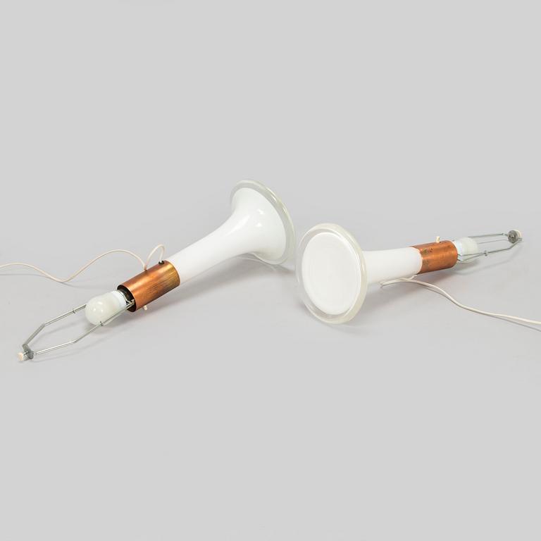 Lisa Johansson-Pape, pöytävalaisimia, 2 kpl, malli 46-017, Stockmann Orno 1960-luku.