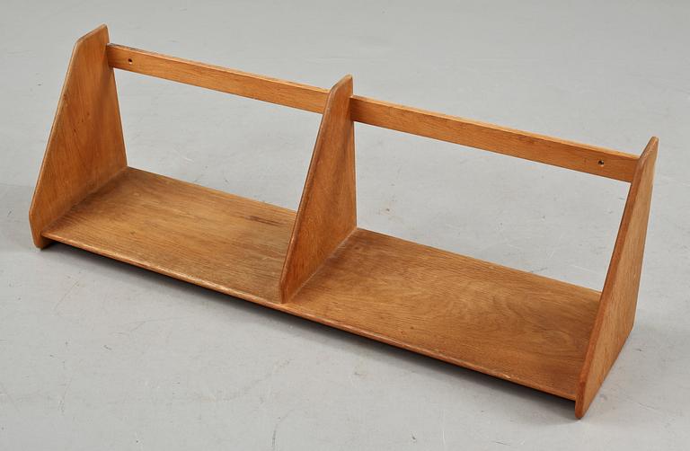 VÄGGHYLLA, design Hans Wegner för Ry Möbler, Danmark.