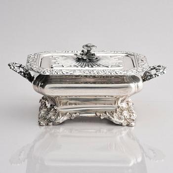 Gustaf Möllenborg, sockerskrin, silver, Stockholm 1840. Nyrokoko.