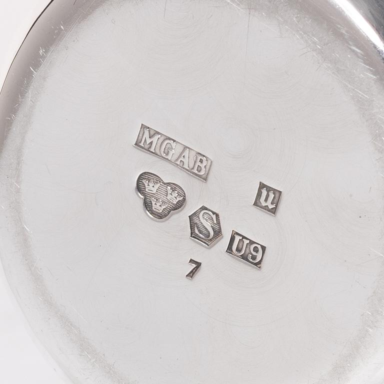 Markströms Guldsmeds Ab, A Swedish silver cream jug, sugar bowl and tray, Uppsala 1970.