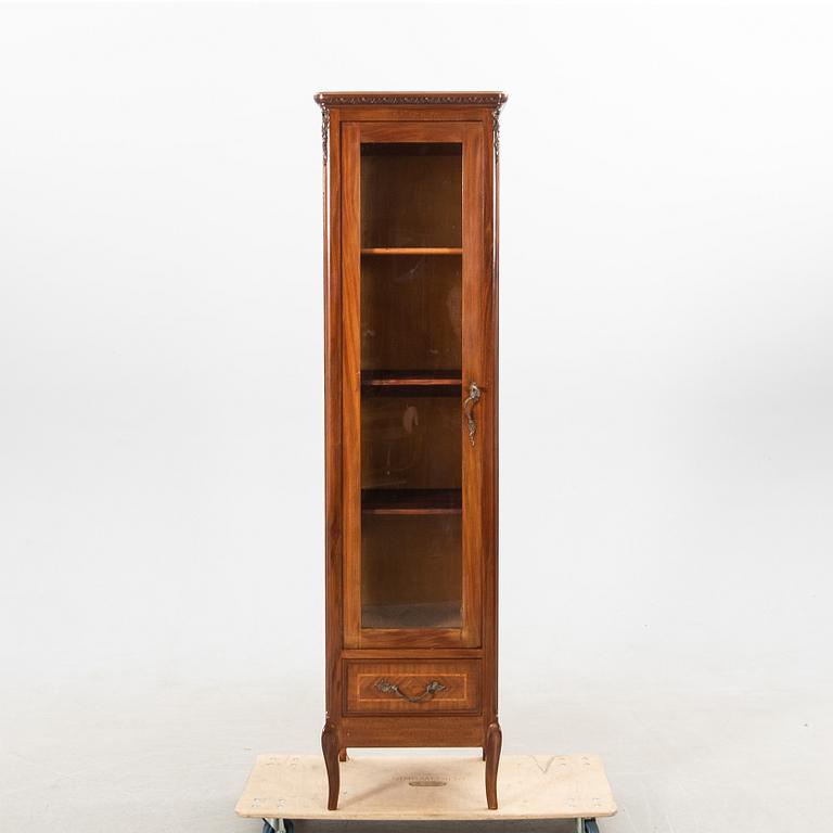 Display cabinet/wardrobe, first half of the 20th century.