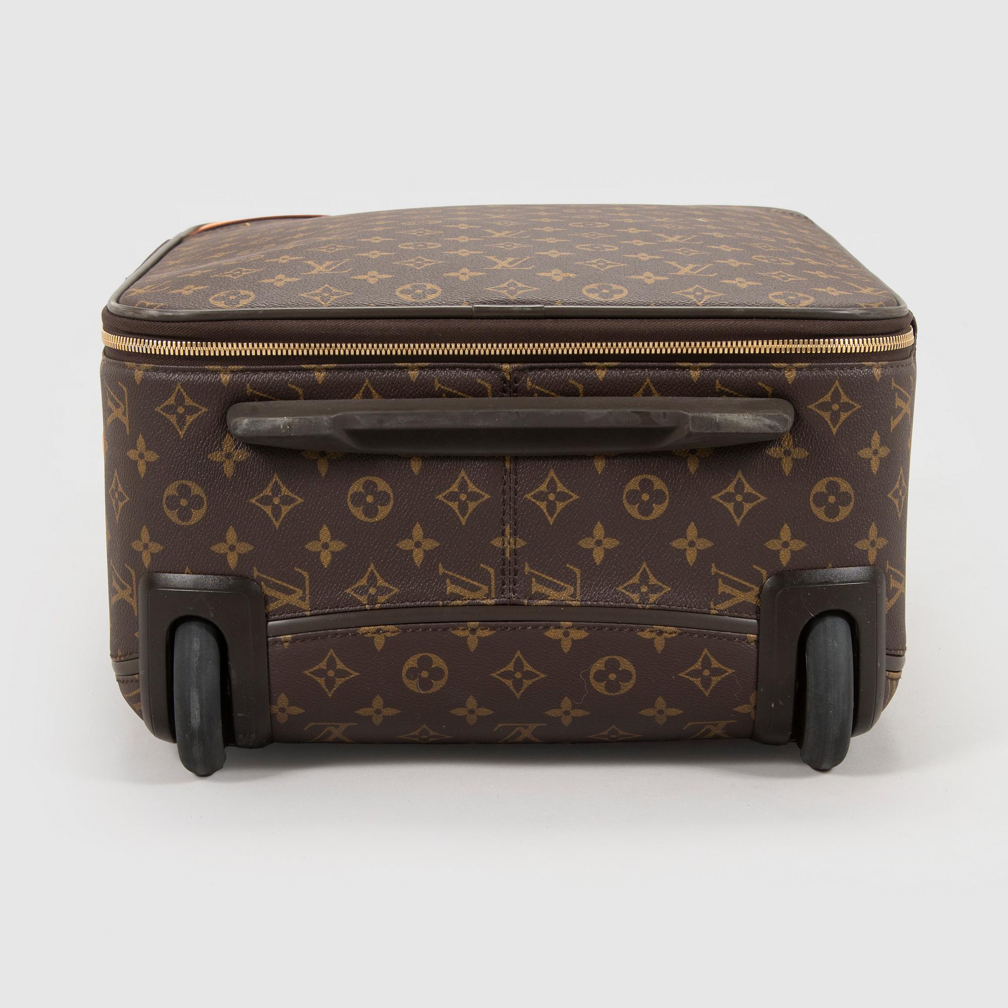 Louis Vuitton, resväska, "Pegase 55".