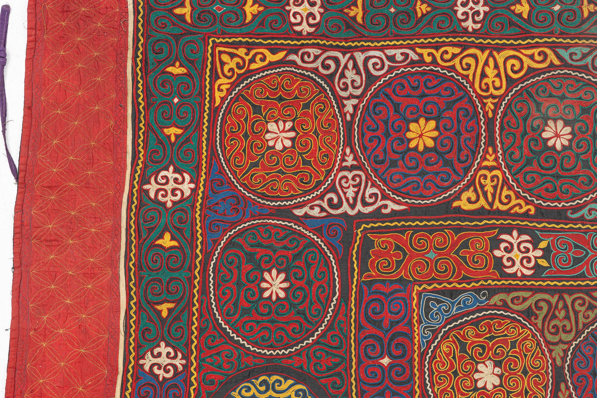 Semi-antique Rasht embroidery, approx. 198 x 125 cm.