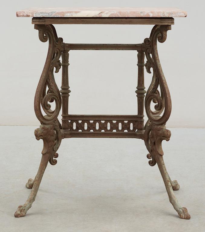 TRÄDGÅRDSBORD, gjutjärn och marmor, sent 1800-tal.