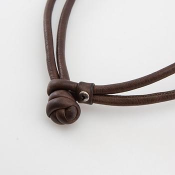 Ole Lynggaard, hänge, 18K guld med briljantslipade diamanter, "Sweet drops".