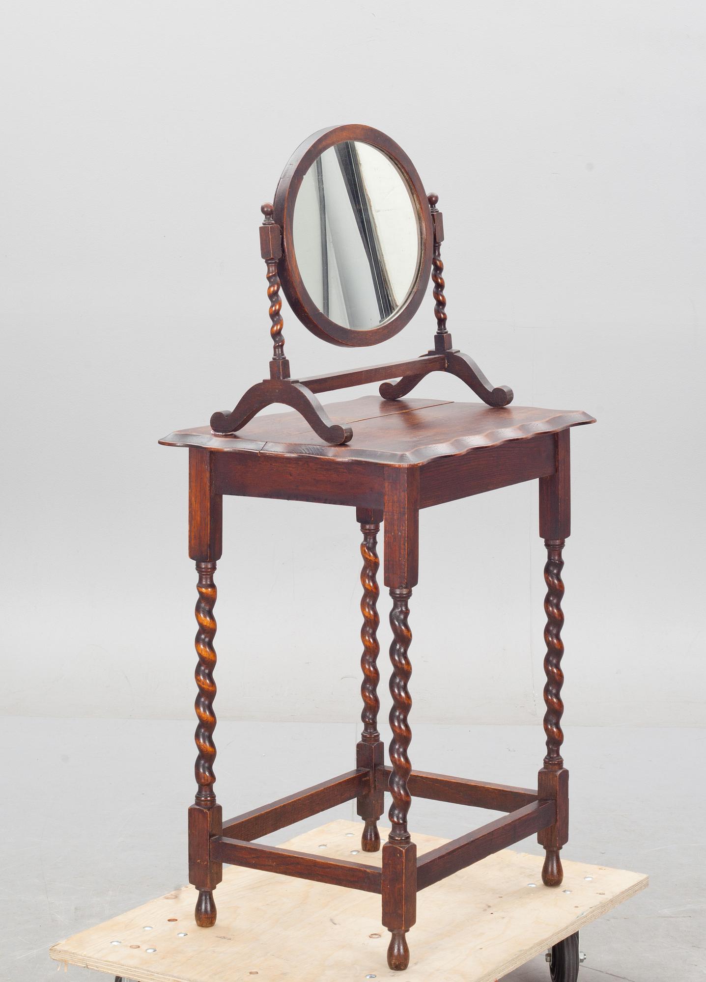 BORD och BORDSSPEGEL, 1800/1900-tal.