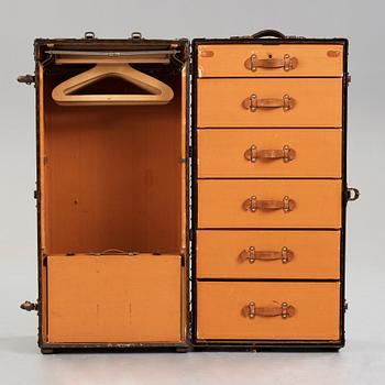 Louis Vuitton, WARDROBE TRUNK, Louis Vuitton, early 19th century.