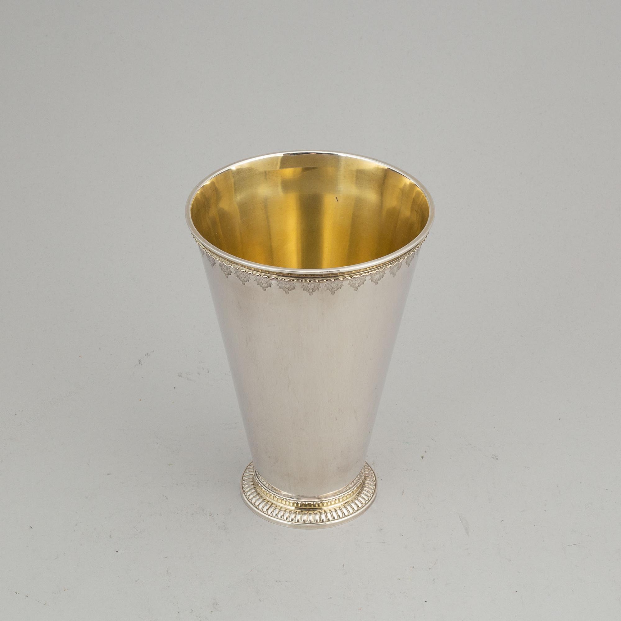 A silver beaker by GAB, Stockholm 1937.