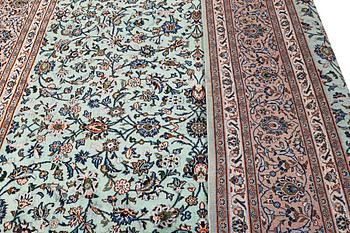 A royal Kashan carpet, c. 394 x 284 cm.