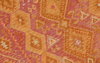 A Kelim carpet, 292 x 208 cm.