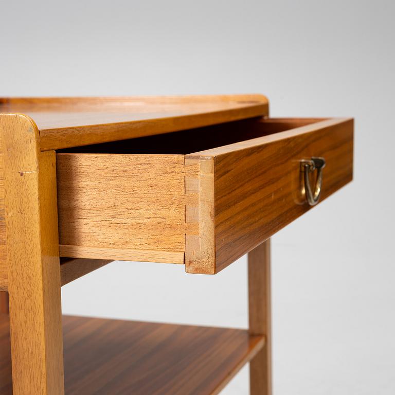 Josef Frank, sidobord, Firma Svenskt Tenn.