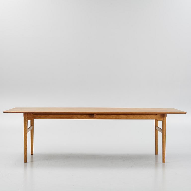 Hans J. Wegner, matbord, "CH-327", Carl Hansen & søn, Danmark.