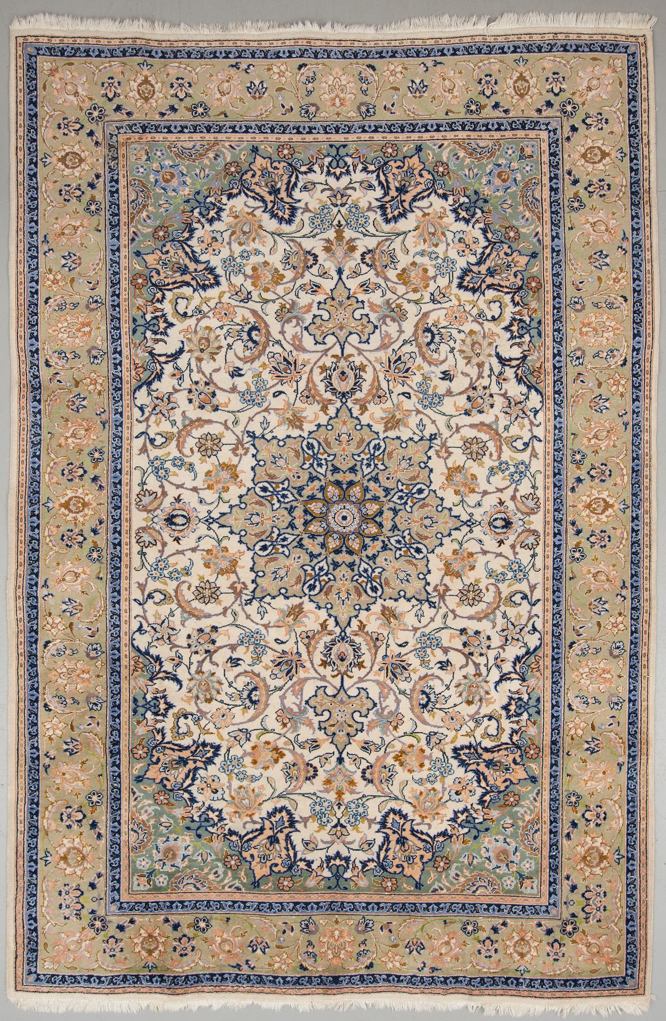 MATTA, orientalisk. 1900-talets slut. Ca 343 x 230 cm.