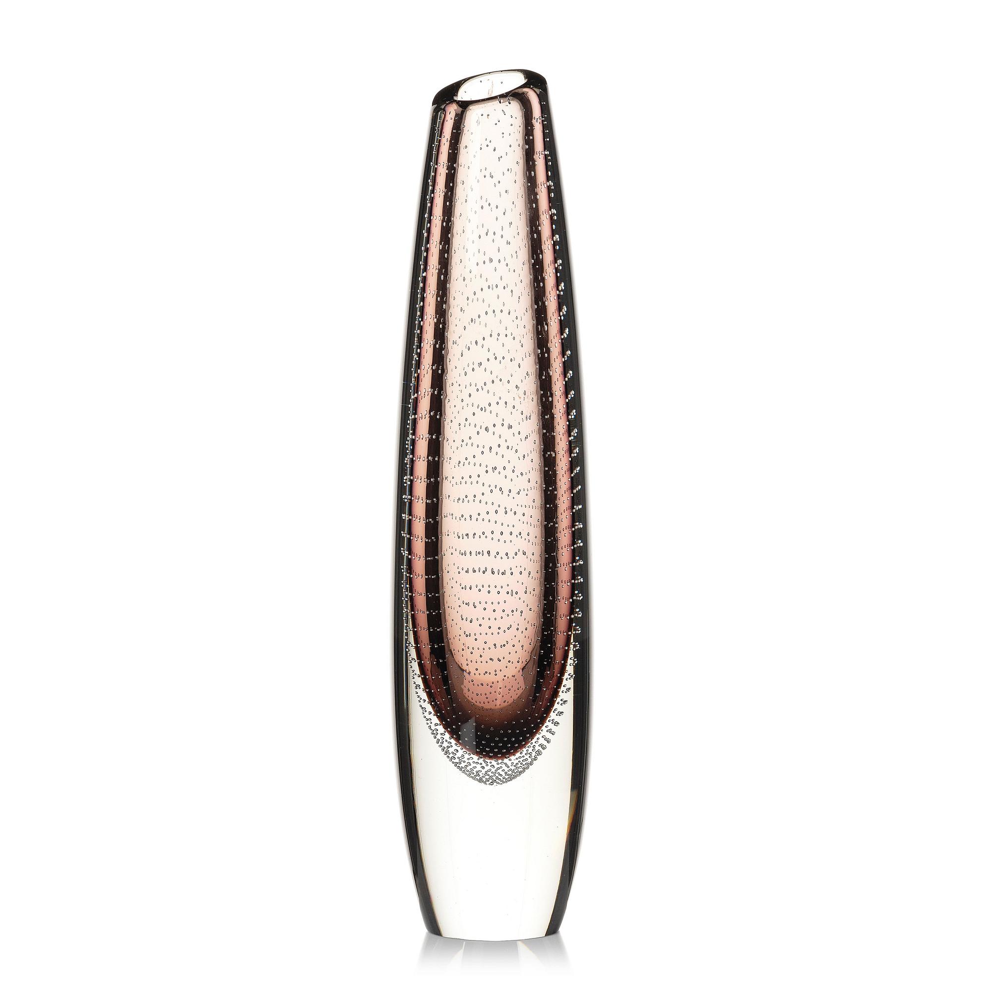 Gunnel Nyman, a 'musselglas' glass vase, Nuutajärvi Notsjö, Finland 1957.