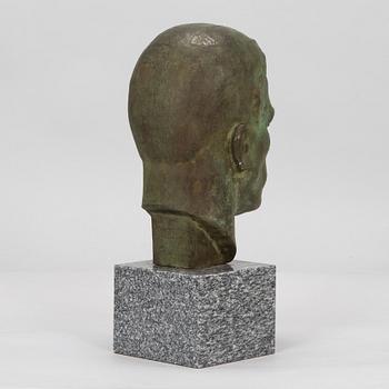 Emil Cedercreutz, Gunnar Höckertin rintakuva.