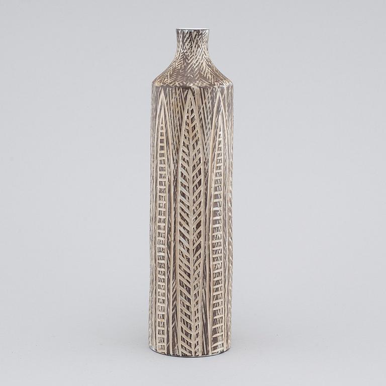 A vase in earthenware, designed by Mari Simmulson for Upsala Ekeby, 1960/70s.